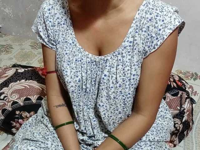 poulomidass live cam on BongaCams