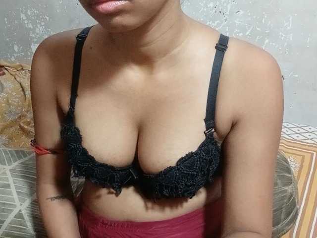 poulomidass live cam on BongaCams
