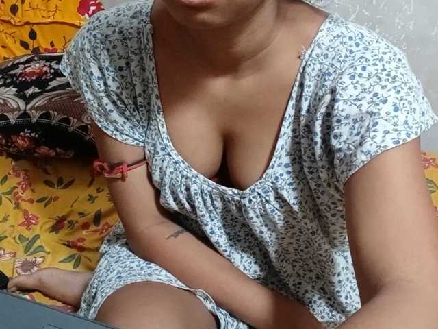 poulomidass live cam on BongaCams