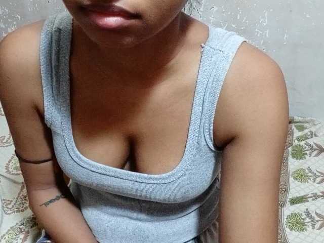 poulomidass live cam on BongaCams