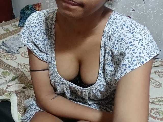 poulomidass live cam on BongaCams