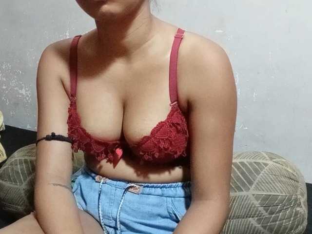 poulomidass live cam