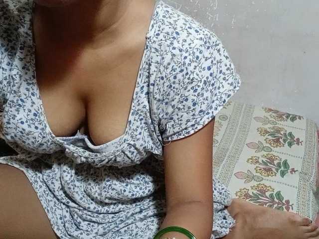 poulomidass live cam on BongaCams