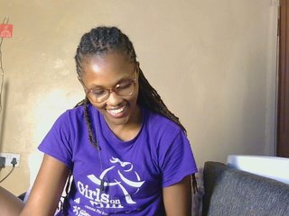 cutieglo's Live Webcam