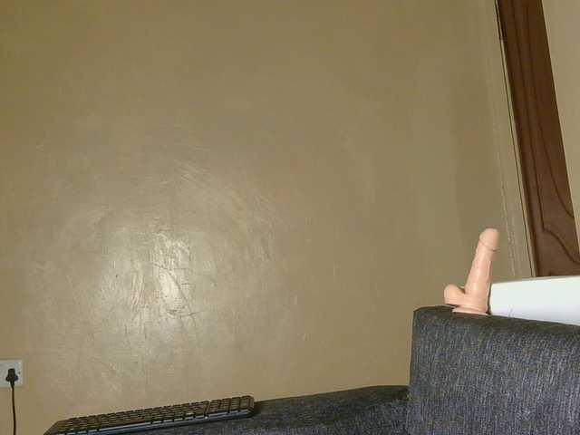 cutieglo live cam on BongaCams