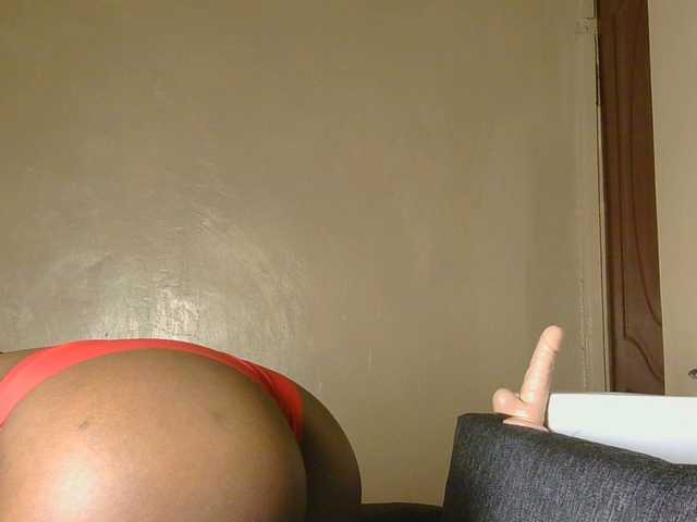 cutieglo live cam on BongaCams