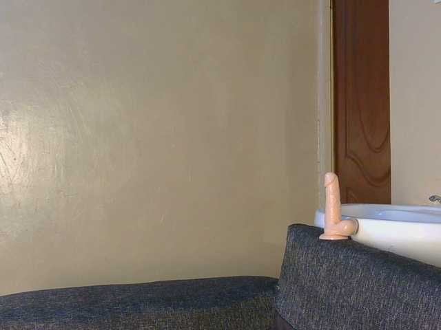 cutieglo live cam on BongaCams