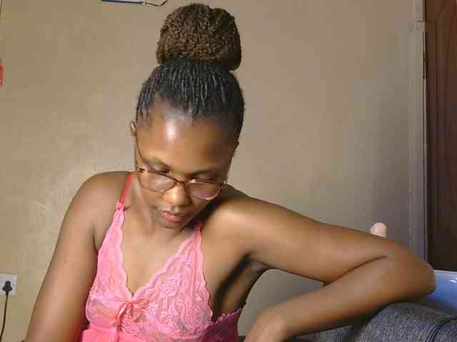 cutieglo webcam