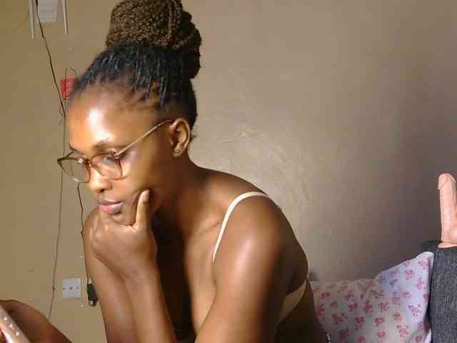 cutieglo webcam