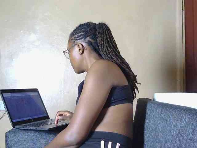 cutieglo webcam
