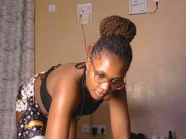 cutieglo webcam
