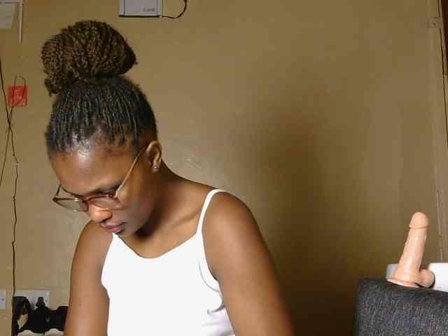 cutieglo webcam