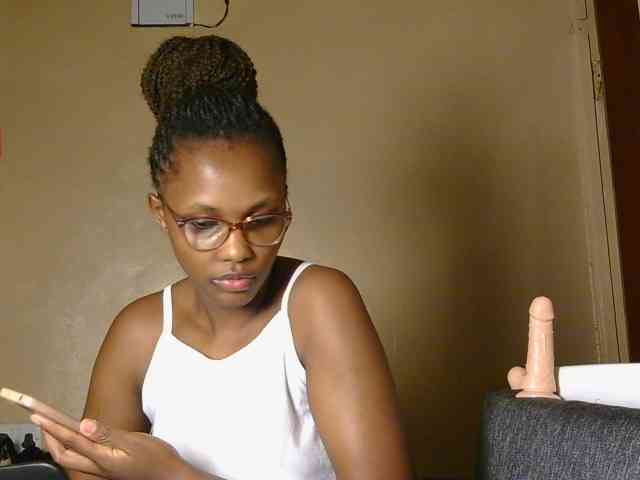 cutieglo webcam