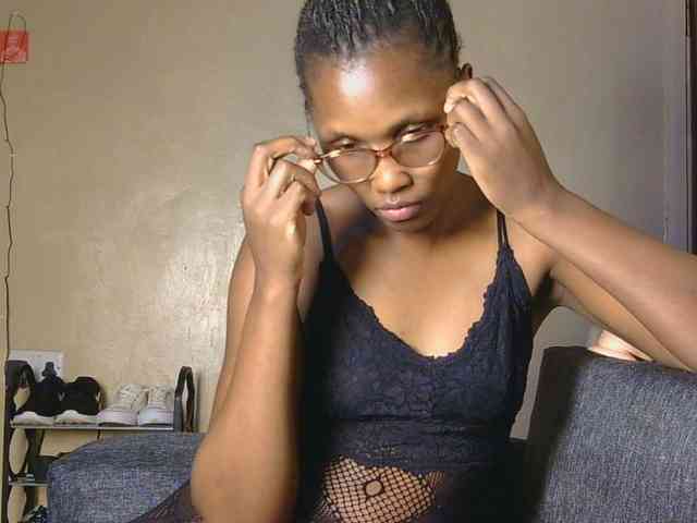 cutieglo webcam