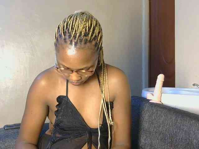 cutieglo webcam