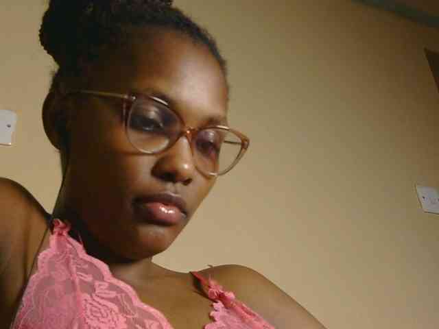cutieglo webcam