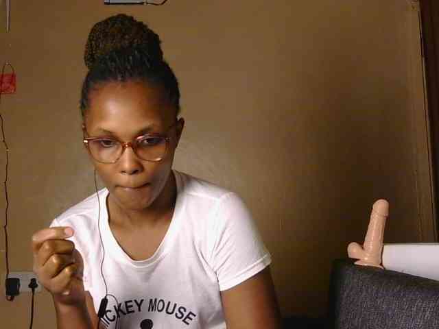cutieglo webcam