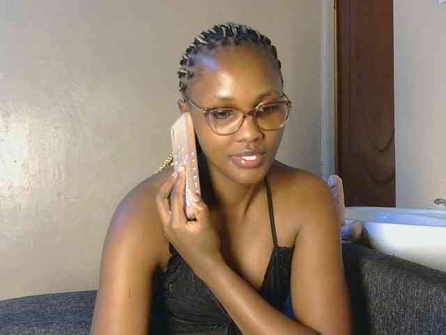 cutieglo webcam