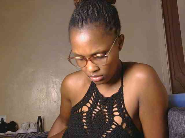 cutieglo webcam