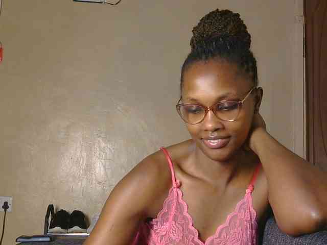 cutieglo webcam