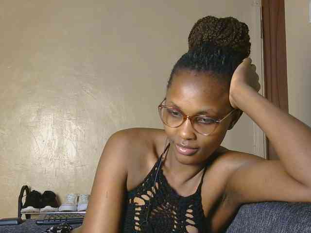 cutieglo webcam