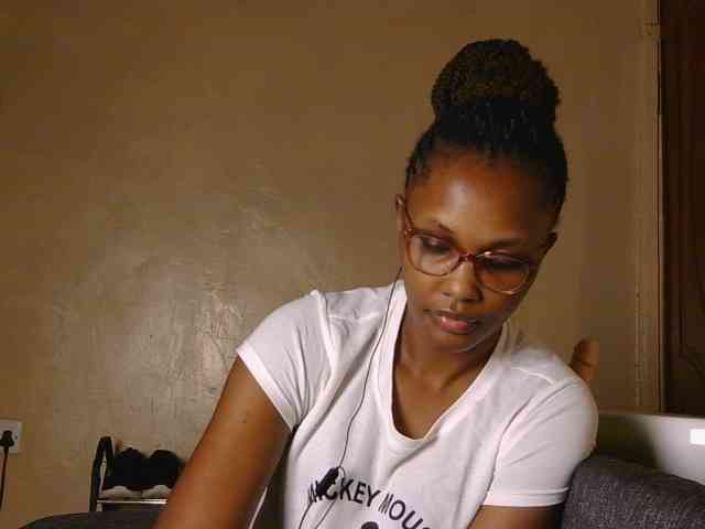 cutieglo webcam