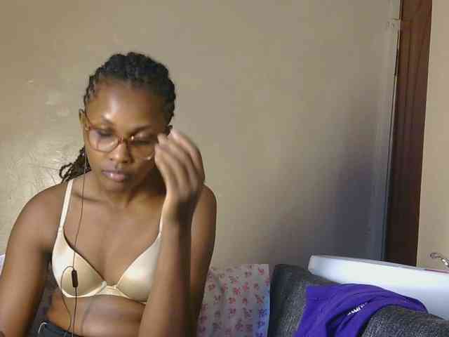 cutieglo webcam