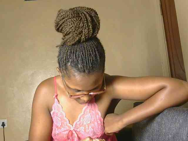 cutieglo webcam