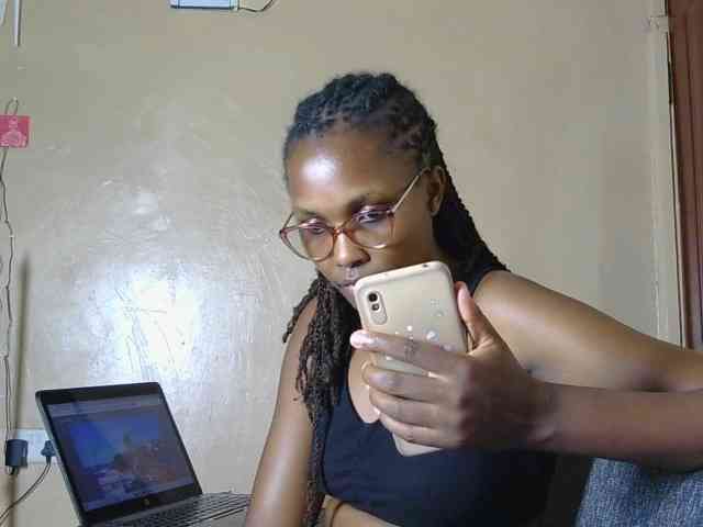 cutieglo webcam