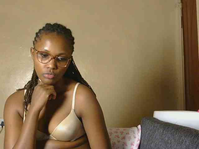 cutieglo webcam