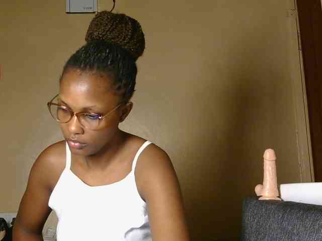 cutieglo webcam