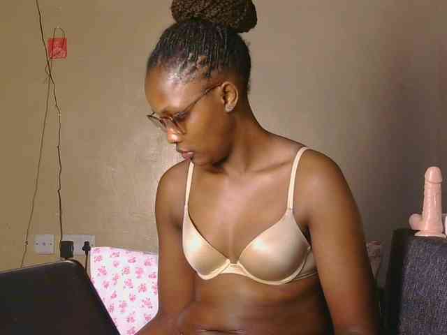 cutieglo webcam