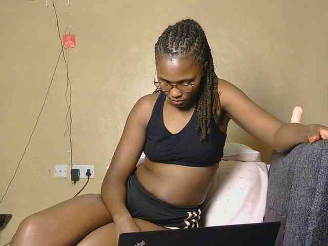 cutieglo webcam