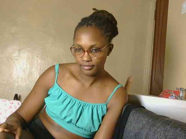 cutieglo webcam