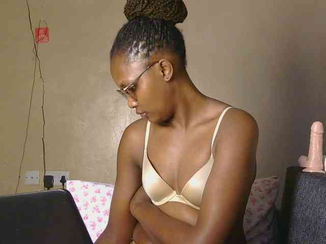 cutieglo webcam