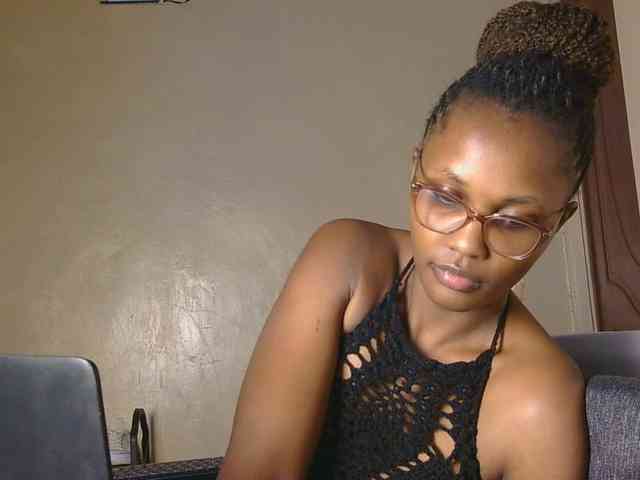cutieglo webcam