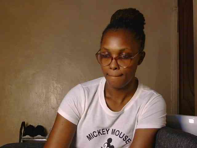 cutieglo webcam