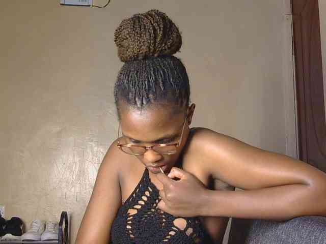 cutieglo webcam
