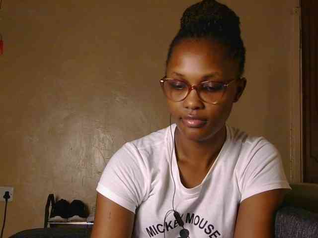 cutieglo webcam