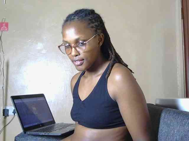 cutieglo webcam