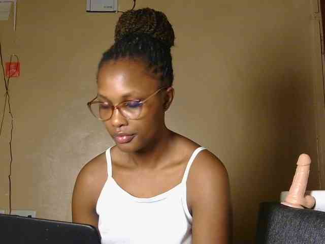 cutieglo webcam