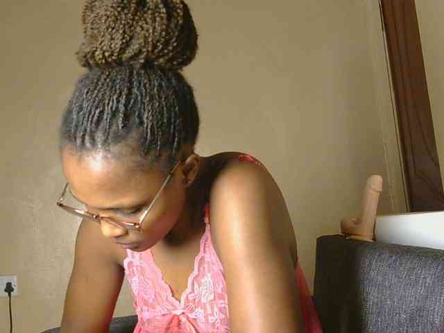 cutieglo webcam