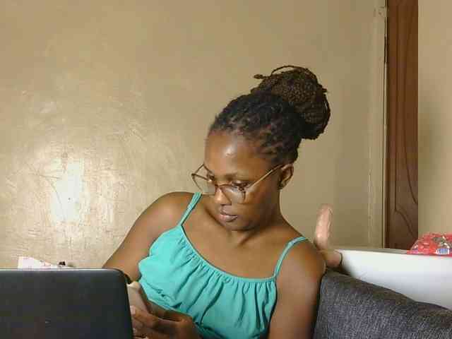 cutieglo webcam