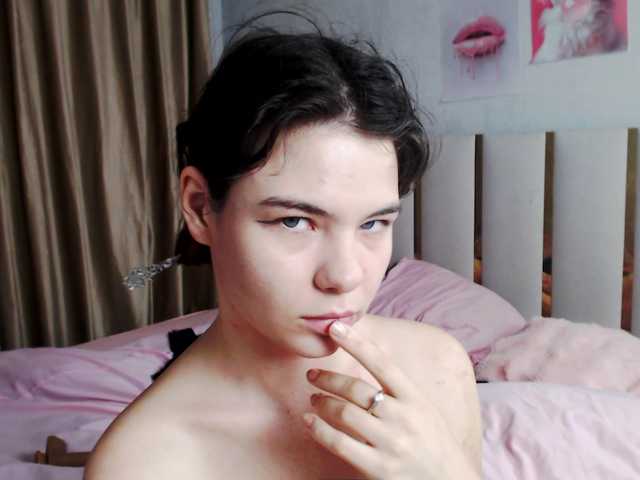 sweety-bunny — live female cam