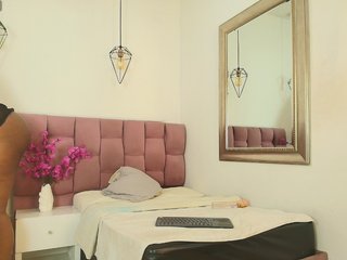 kassandraBrown's Live Webcam