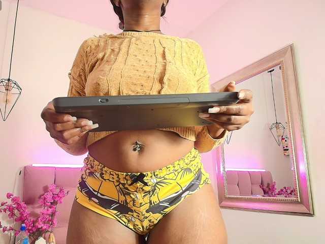 kassandraBrown live cam