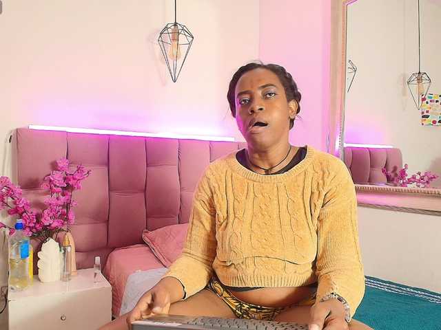 kassandraBrown live cam