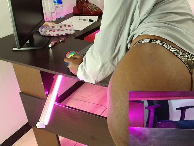 kassandraBrown live cam on BongaCams