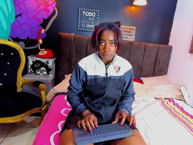 kassandraBrown live webcam show