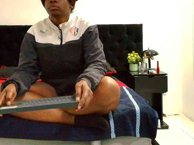 kassandraBrown webcam